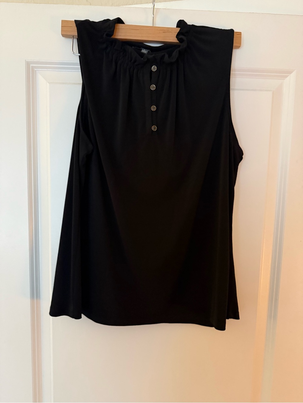 Adrianna Papell Black Sleeveless Ruffle-Neck Tank